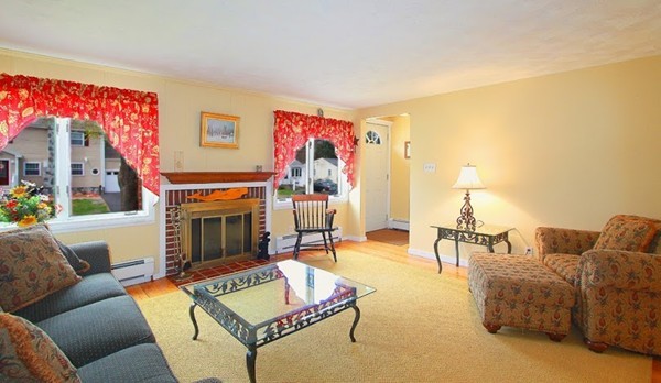 41 Hickory Road Norwood, MA 02062 - Photo 2 of 17 Gallery Image 2