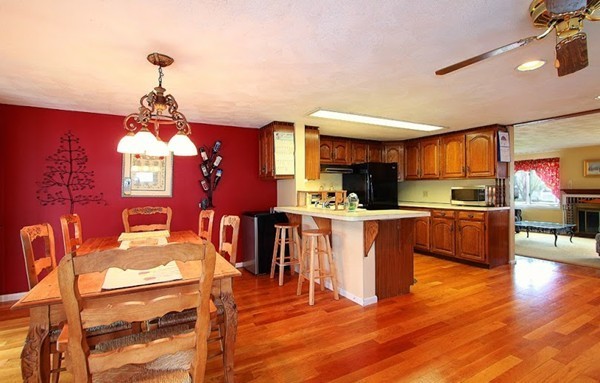 41 Hickory Road Norwood, MA 02062 - Photo 3 of 17 Gallery Image 3