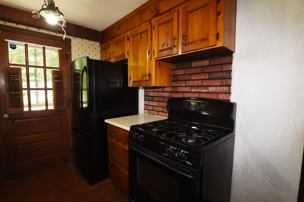 58 Carriage Road Hanson, MA 02341 - Photo 16 of 35
