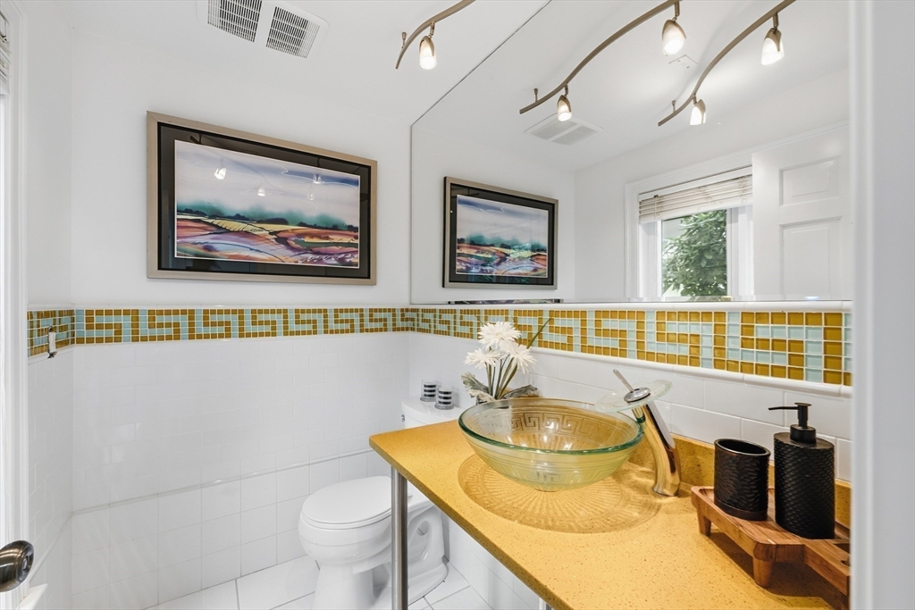 6 Lynbrook Road Southborough, MA 01772 - Photo 12 of 42