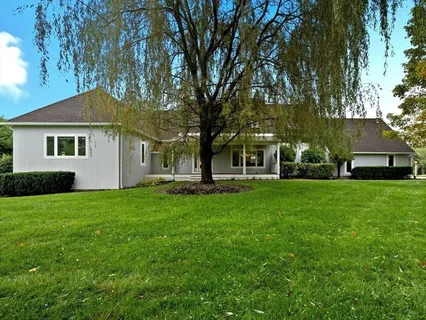 $2,400,000 | 6 Lynbrook Road, Southborough, MA 01772