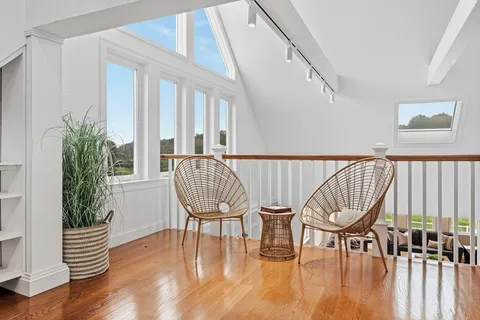 $2,400,000 | 6 Lynbrook Road, Southborough, MA 01772