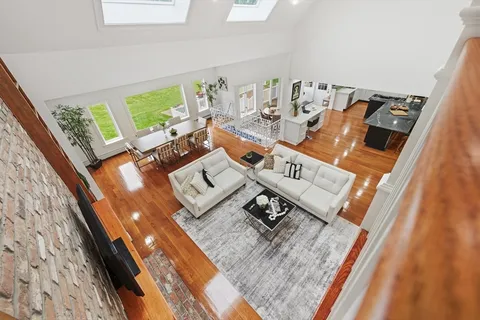 $2,400,000 | 6 Lynbrook Road, Southborough, MA 01772