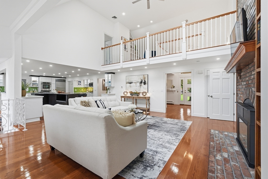 6 Lynbrook Road Southborough, MA 01772 - Photo 4 of 42