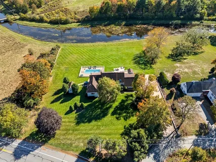 $2,400,000 | 6 Lynbrook Road, Southborough, MA 01772