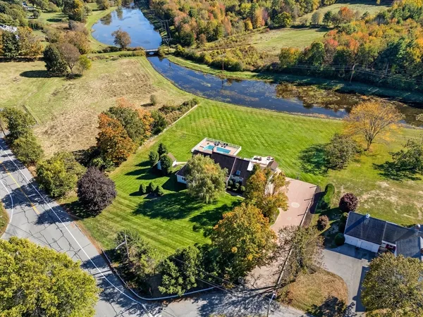 $2,400,000 | 6 Lynbrook Road, Southborough, MA 01772