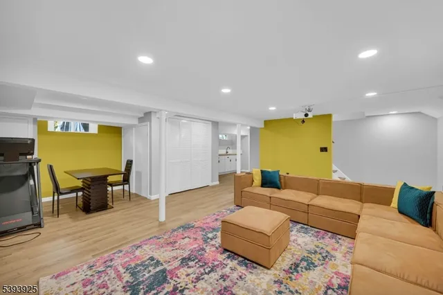 $910,000 | 35 Grand Terrace, Livingston, NJ 07039