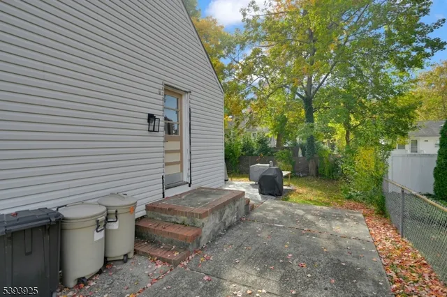 $910,000 | 35 Grand Terrace, Livingston, NJ 07039