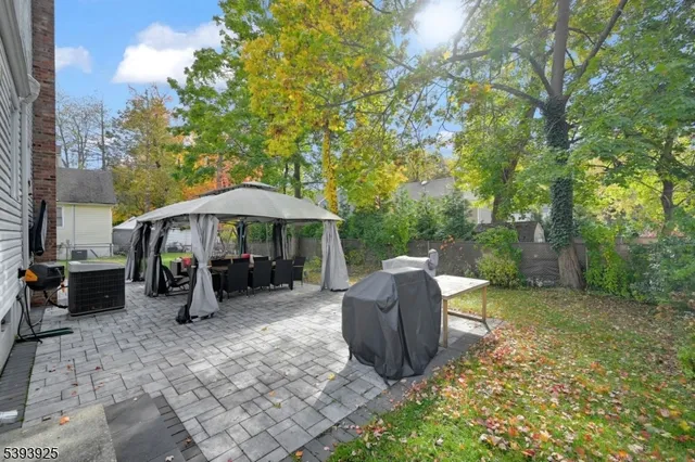 $910,000 | 35 Grand Terrace, Livingston, NJ 07039