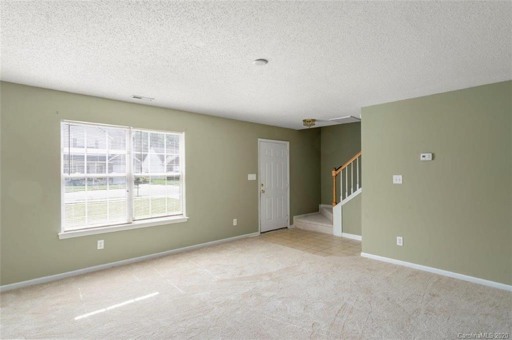 6502 Sunman Road Charlotte, NC 28216 - Photo 3 of 24 Gallery Image 3