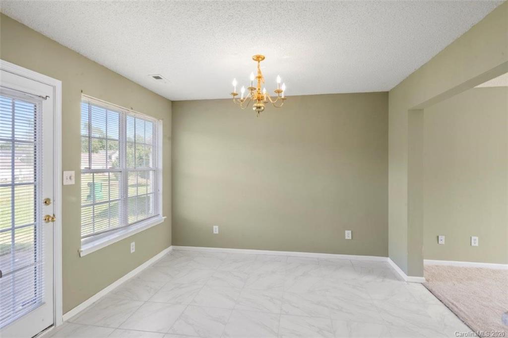 6502 Sunman Road Charlotte, NC 28216 - Photo 5 of 24 Gallery Image 5