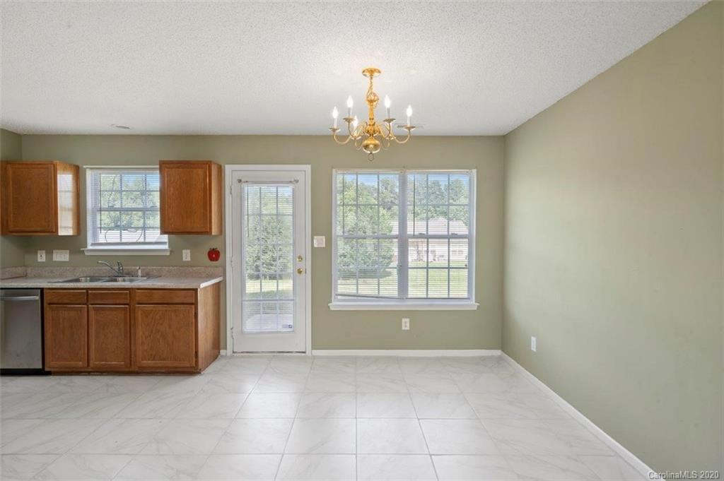 6502 Sunman Road Charlotte, NC 28216 - Photo 6 of 24 Gallery Image 6