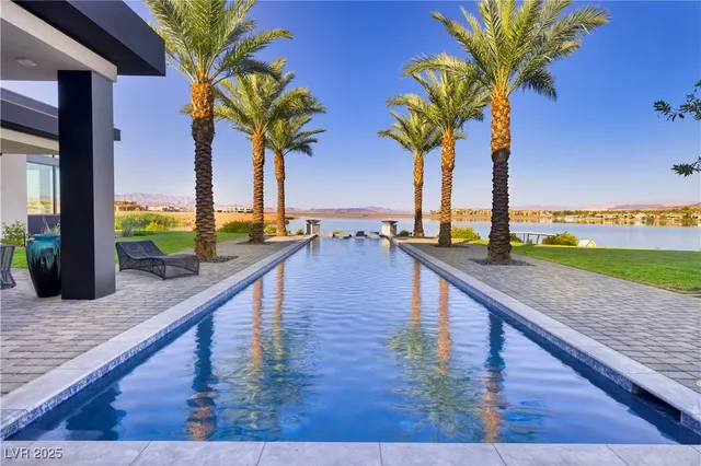 $10,500,000 | 10 Sunrise Beach Circle, Henderson, NV 89011