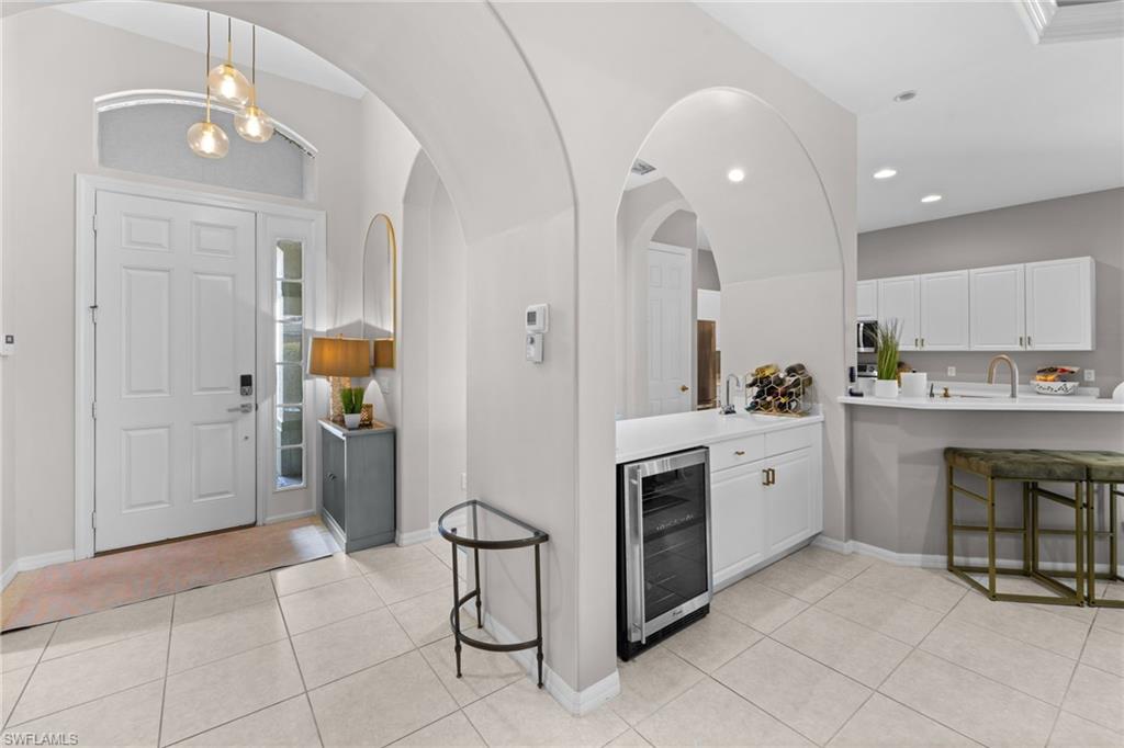 4208 Hampton Lane Naples, FL 34119 - Photo 15 of 48