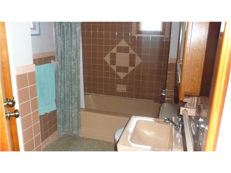 3078 Mt Troy Road Pittsburgh, PA 15212 - Photo 16 of 25 Other. Main full bath located on upper level