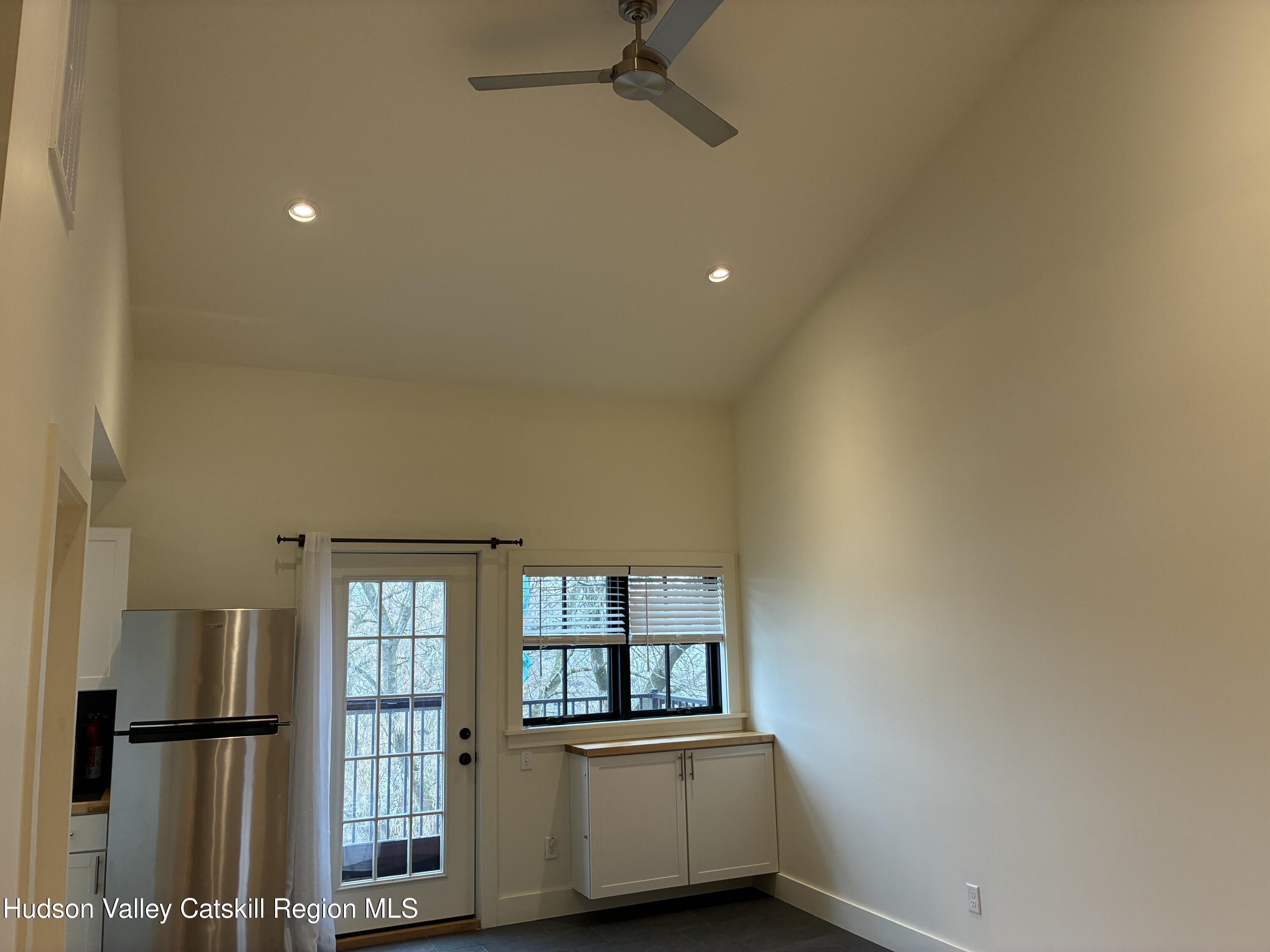 217 State Street, Unit 2 Hudson, NY 12534 - Photo 3 of 20 IMG_5262
