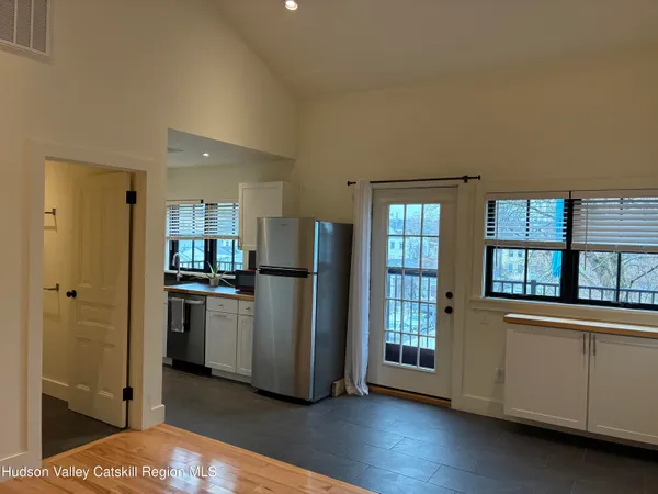 $2,250 | 217 State Street, Unit 2, Hudson, NY 12534