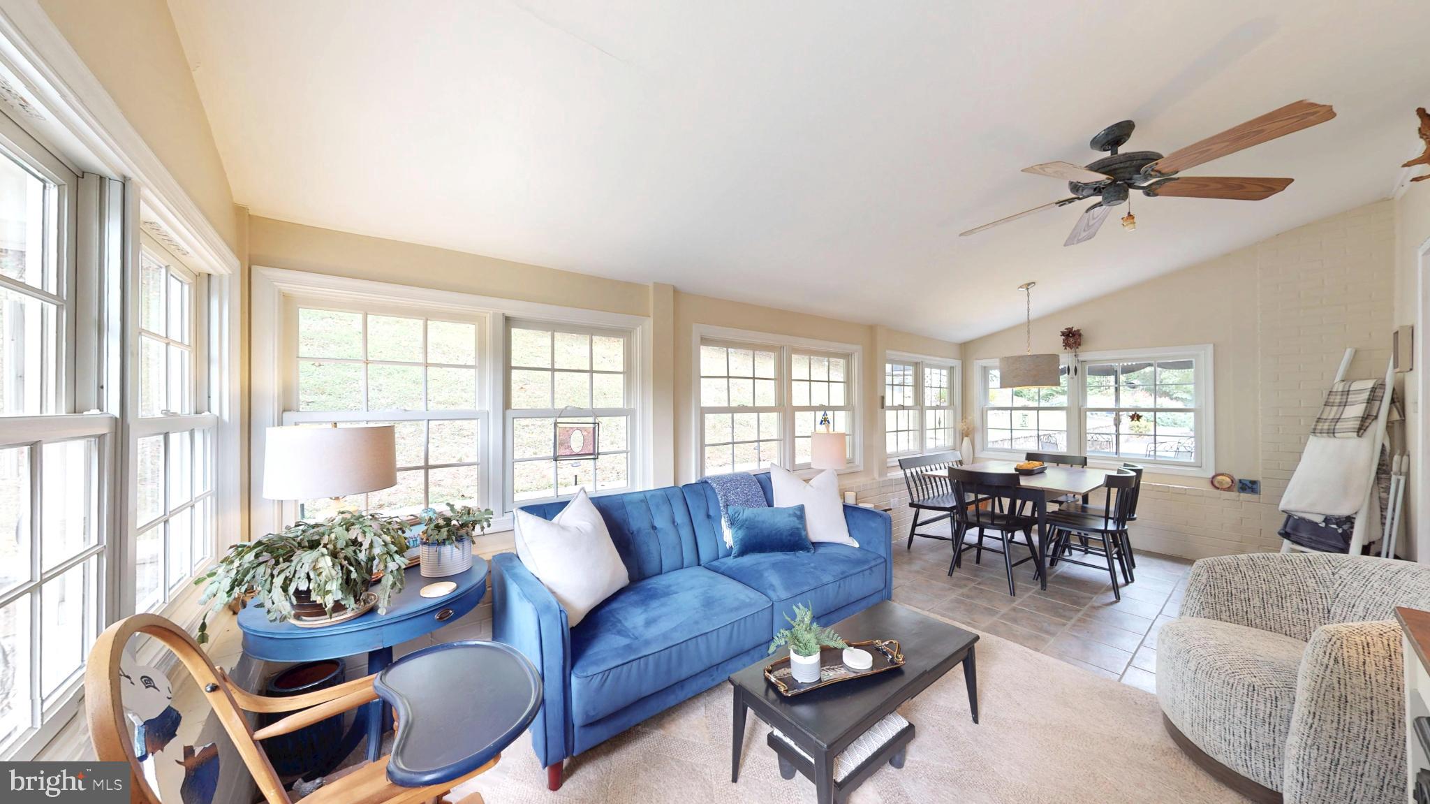 21539 Oatlands Road Aldie, VA 20105 - Photo 17 of 112