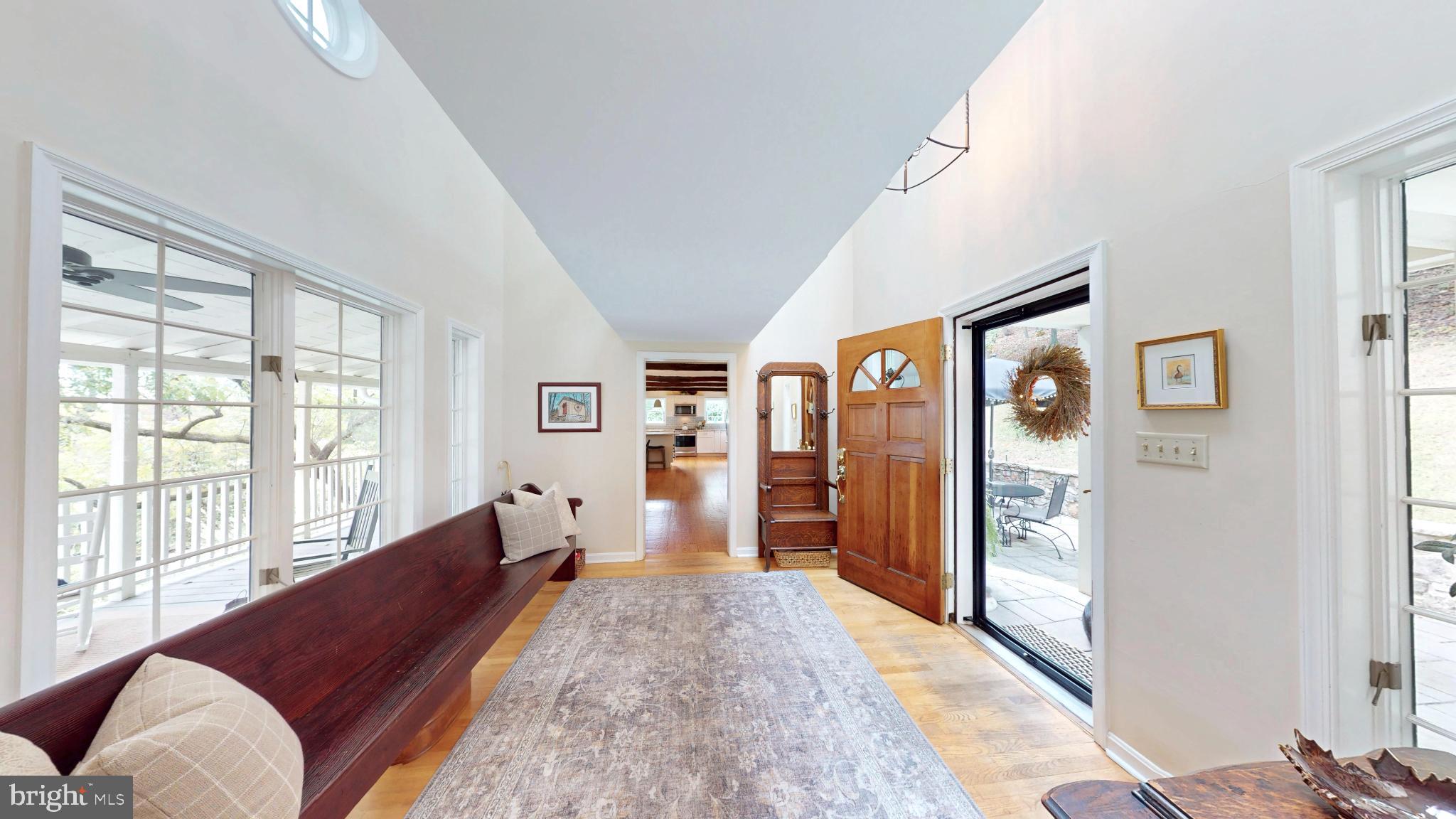 21539 Oatlands Road Aldie, VA 20105 - Photo 2 of 112 Foyer