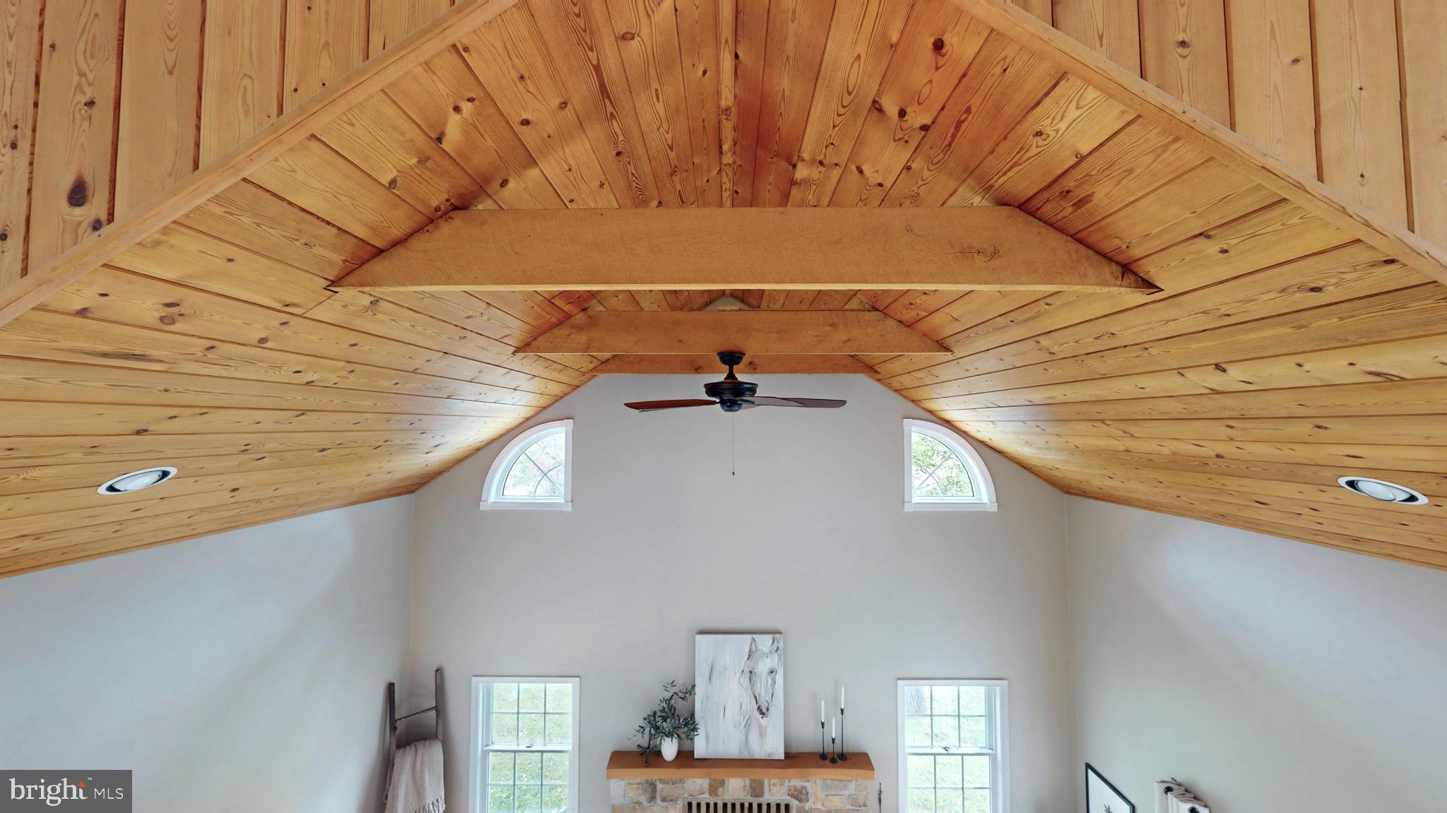 21539 Oatlands Road Aldie, VA 20105 - Photo 34 of 112 Overlooks family room