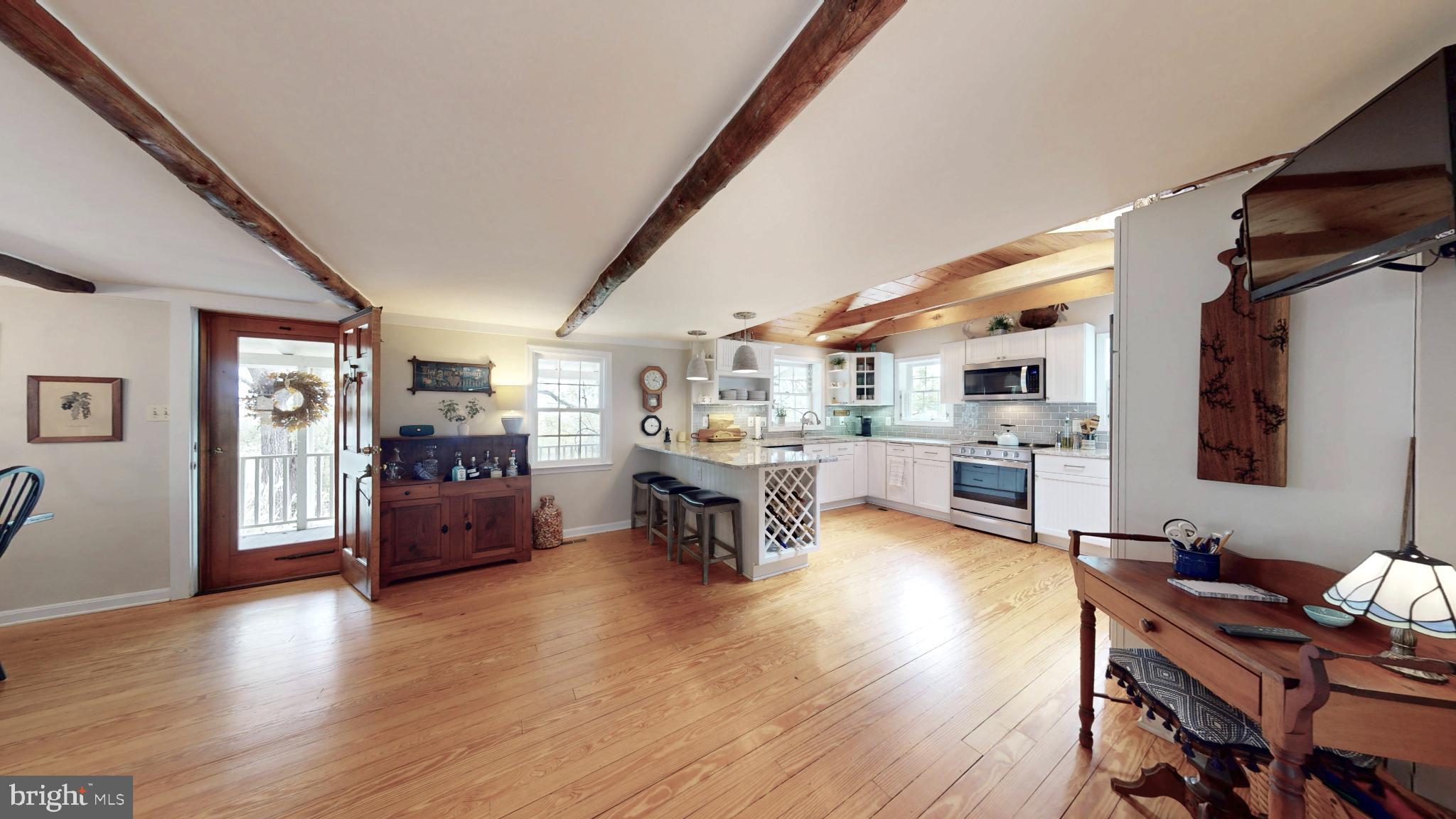 21539 Oatlands Road Aldie, VA 20105 - Photo 9 of 112 Huge kitchen