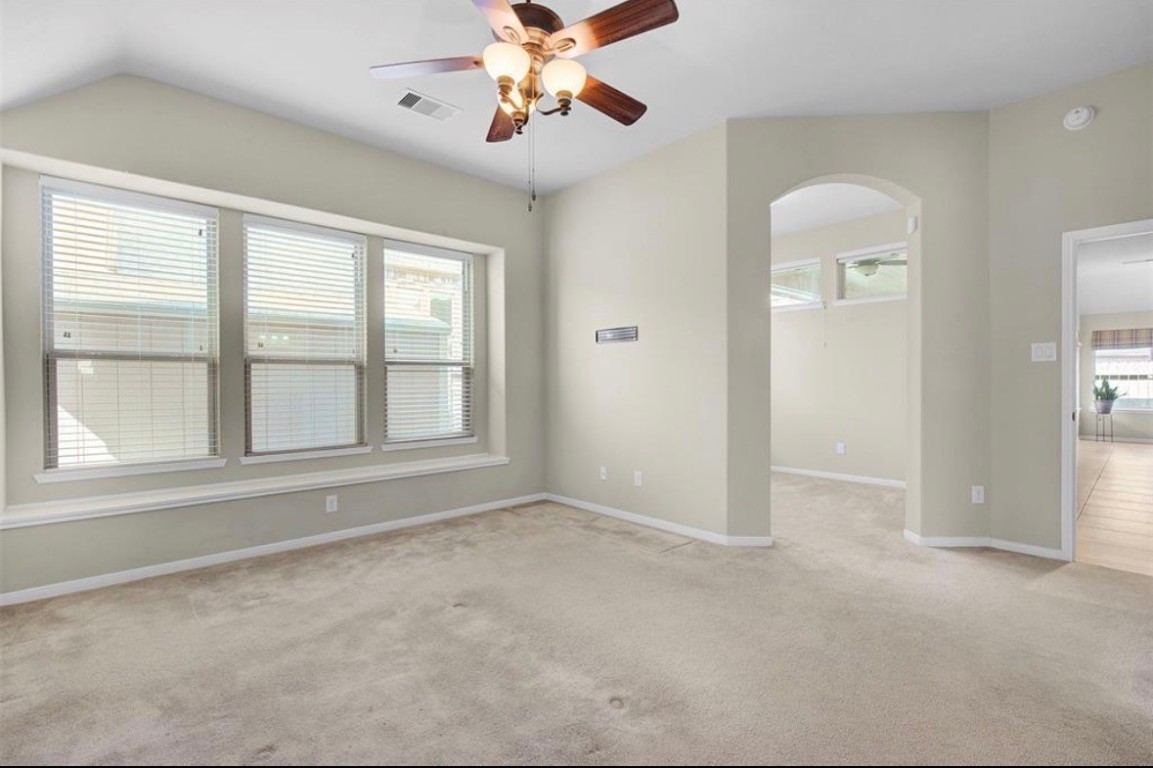 2513 Golfcrest Drive Houston, TX 77089 - Photo 17 of 33