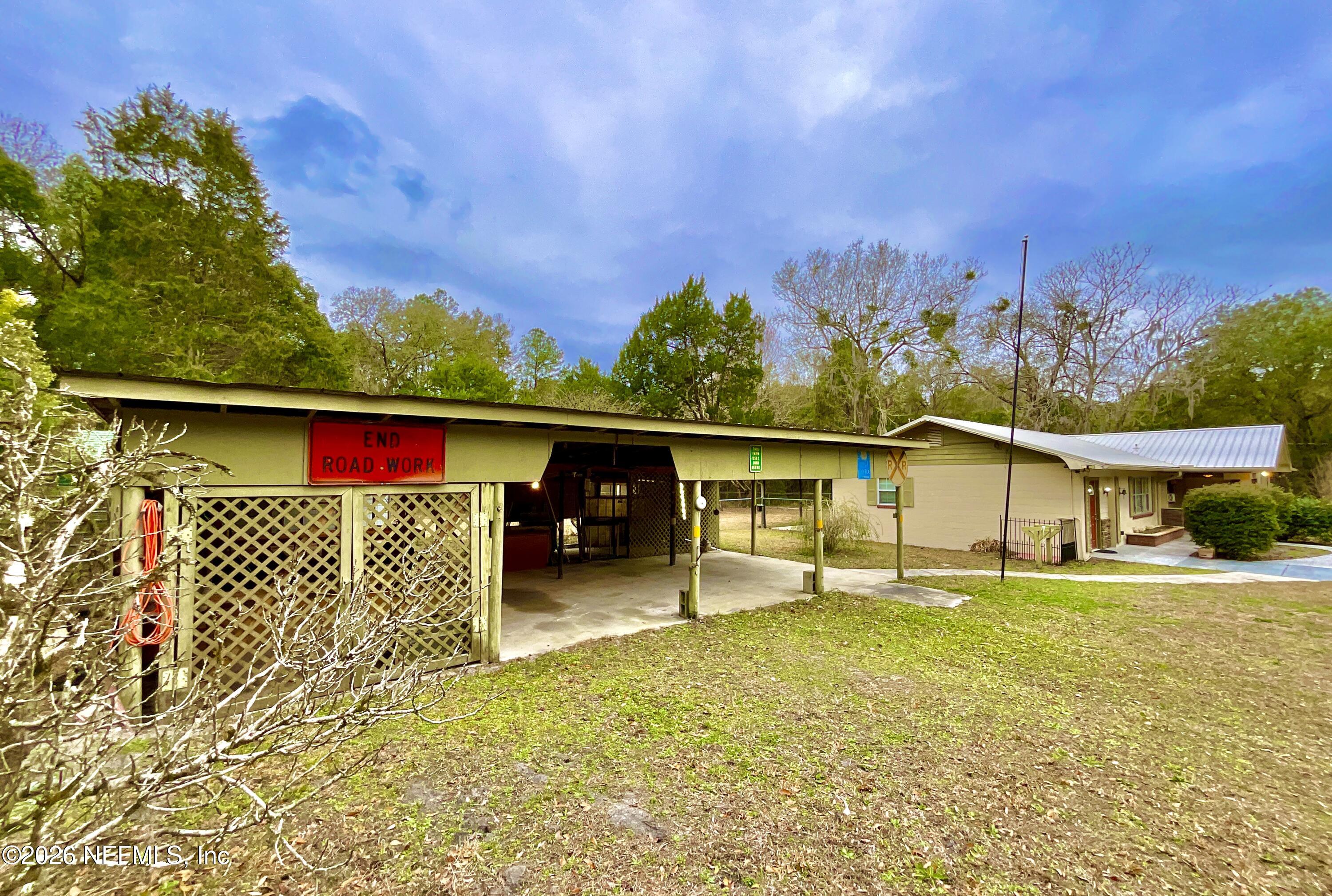 17221 Northeast 77th Lane Hawthorne, FL 32640 - Photo 50 of 59 a view of outdoor space yard and patio
