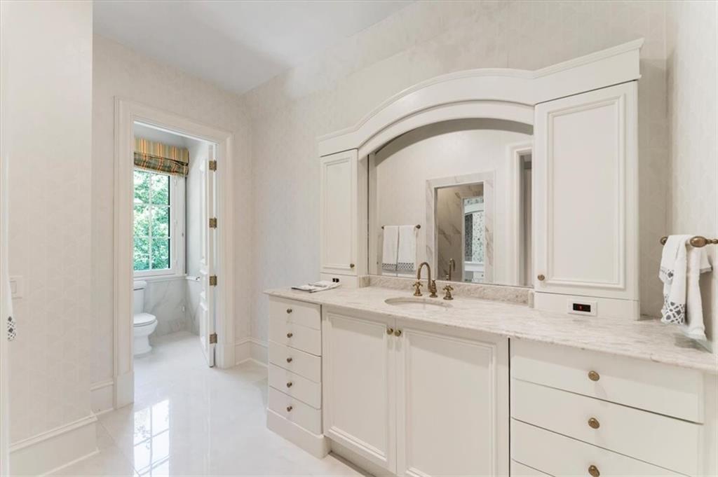 675 West Paces Ferry Road Northwest, Unit 10 Atlanta, GA 30327 - Photo 31 of 52
