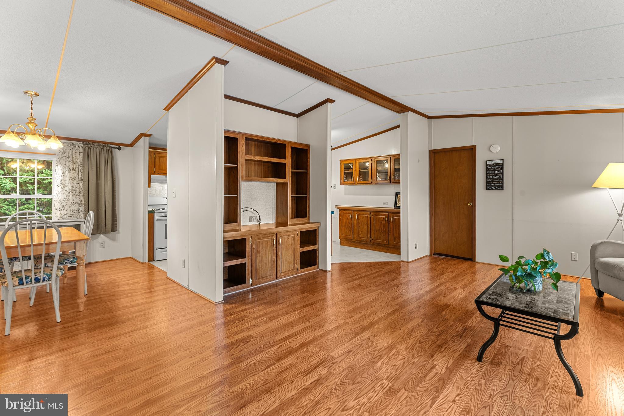 111 Pheasant Ridge Circle Lancaster, PA 17603 - Photo 6 of 29 a living room with furniture and wooden floor