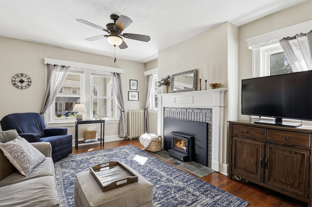 4 Brookside Avenue Worcester, MA 01602 - Photo 12 of 31