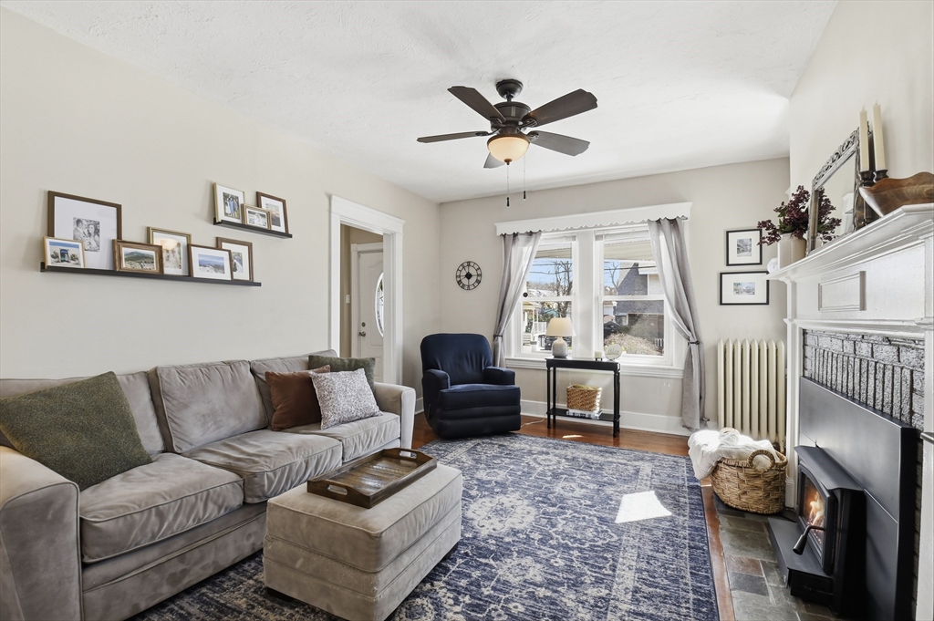 4 Brookside Avenue Worcester, MA 01602 - Photo 13 of 31