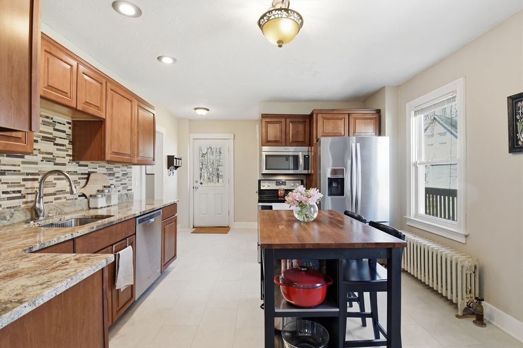 4 Brookside Avenue Worcester, MA 01602 - Photo 22 of 31
