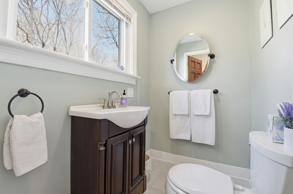 4 Brookside Avenue Worcester, MA 01602 - Photo 23 of 31