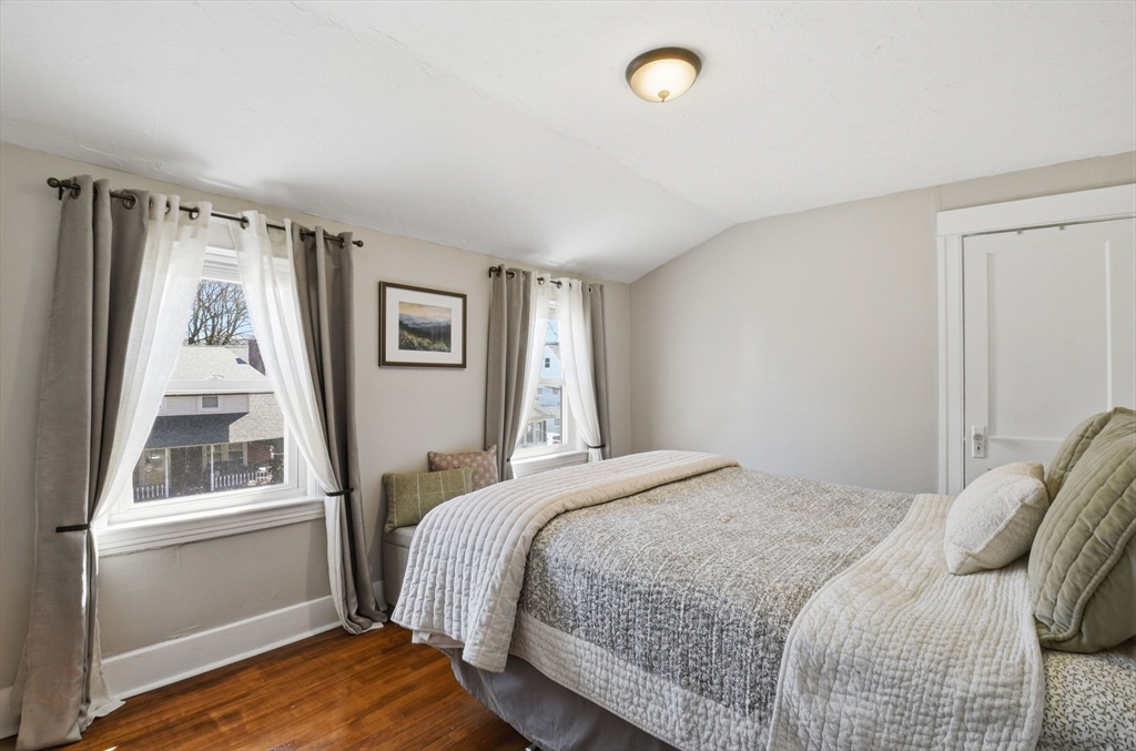 4 Brookside Avenue Worcester, MA 01602 - Photo 25 of 31