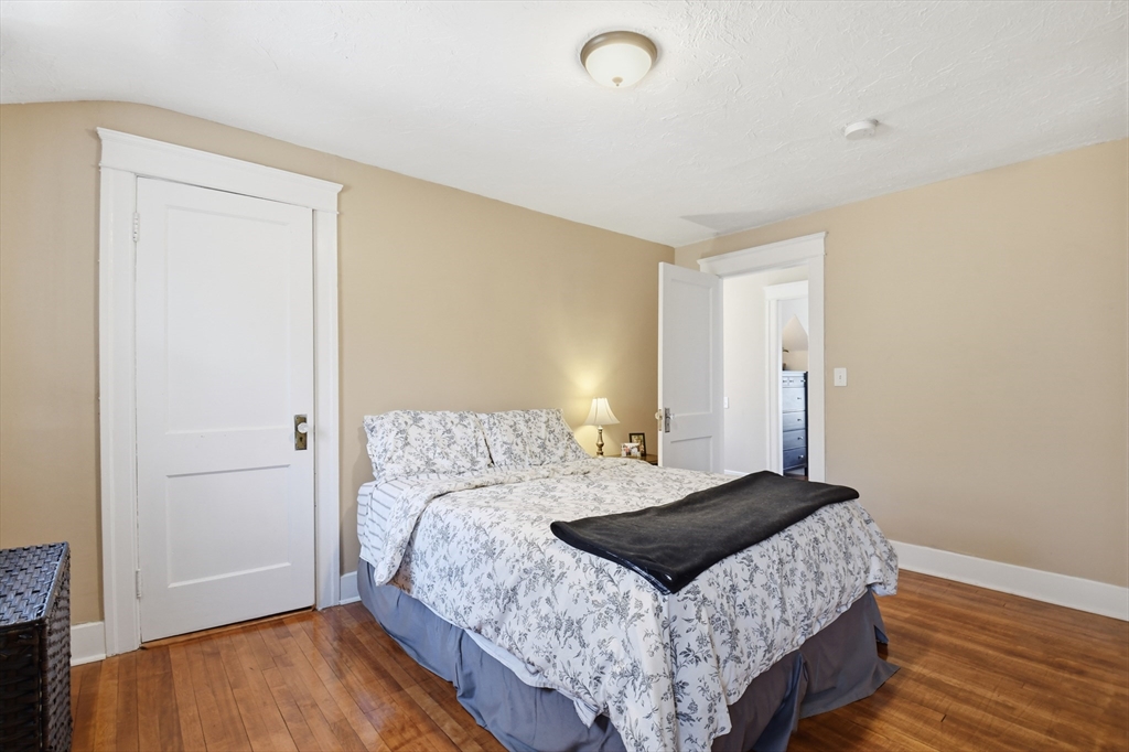 4 Brookside Avenue Worcester, MA 01602 - Photo 27 of 31