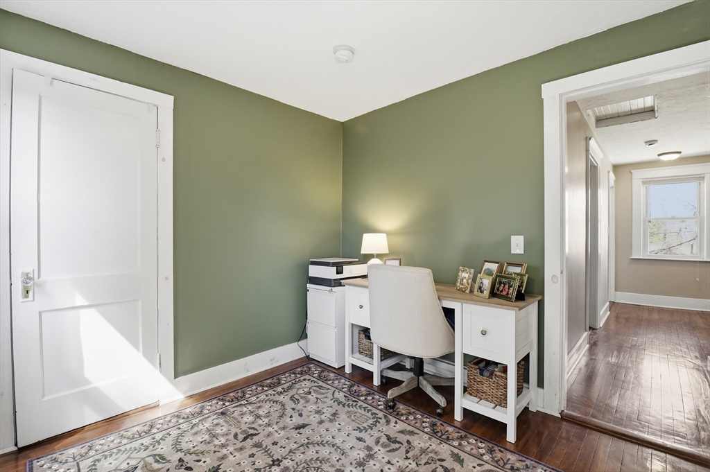 4 Brookside Avenue Worcester, MA 01602 - Photo 29 of 31