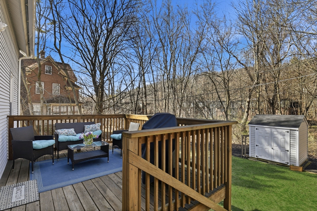 4 Brookside Avenue Worcester, MA 01602 - Photo 7 of 31