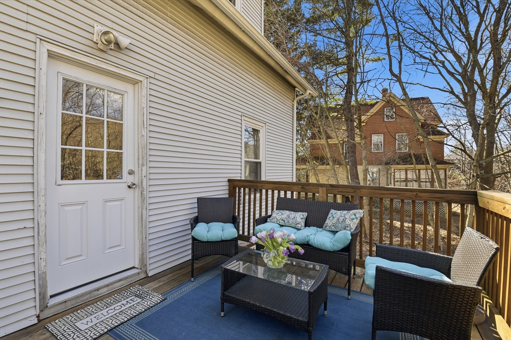 4 Brookside Avenue Worcester, MA 01602 - Photo 8 of 31