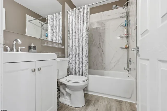 $295,000 | 2808 Falcon Court, Unit 2808, Mays Landing, NJ 08330