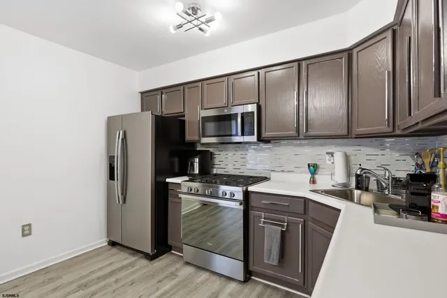 $295,000 | 2808 Falcon Court, Unit 2808, Mays Landing, NJ 08330