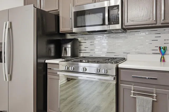 $295,000 | 2808 Falcon Court, Unit 2808, Mays Landing, NJ 08330