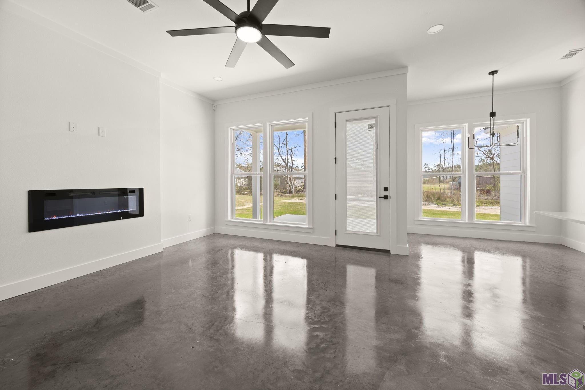 11976 Sims Road Denham Springs, LA 70706 - Photo 4 of 20 Gallery Image 4