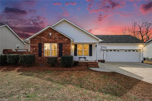 $274,500 | 323 Jarrett Road, Thomasville, NC 27360