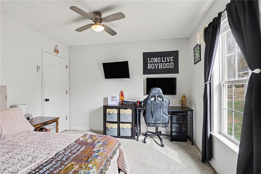 323 Jarrett Road Thomasville, NC 27360 - Photo 17 of 25