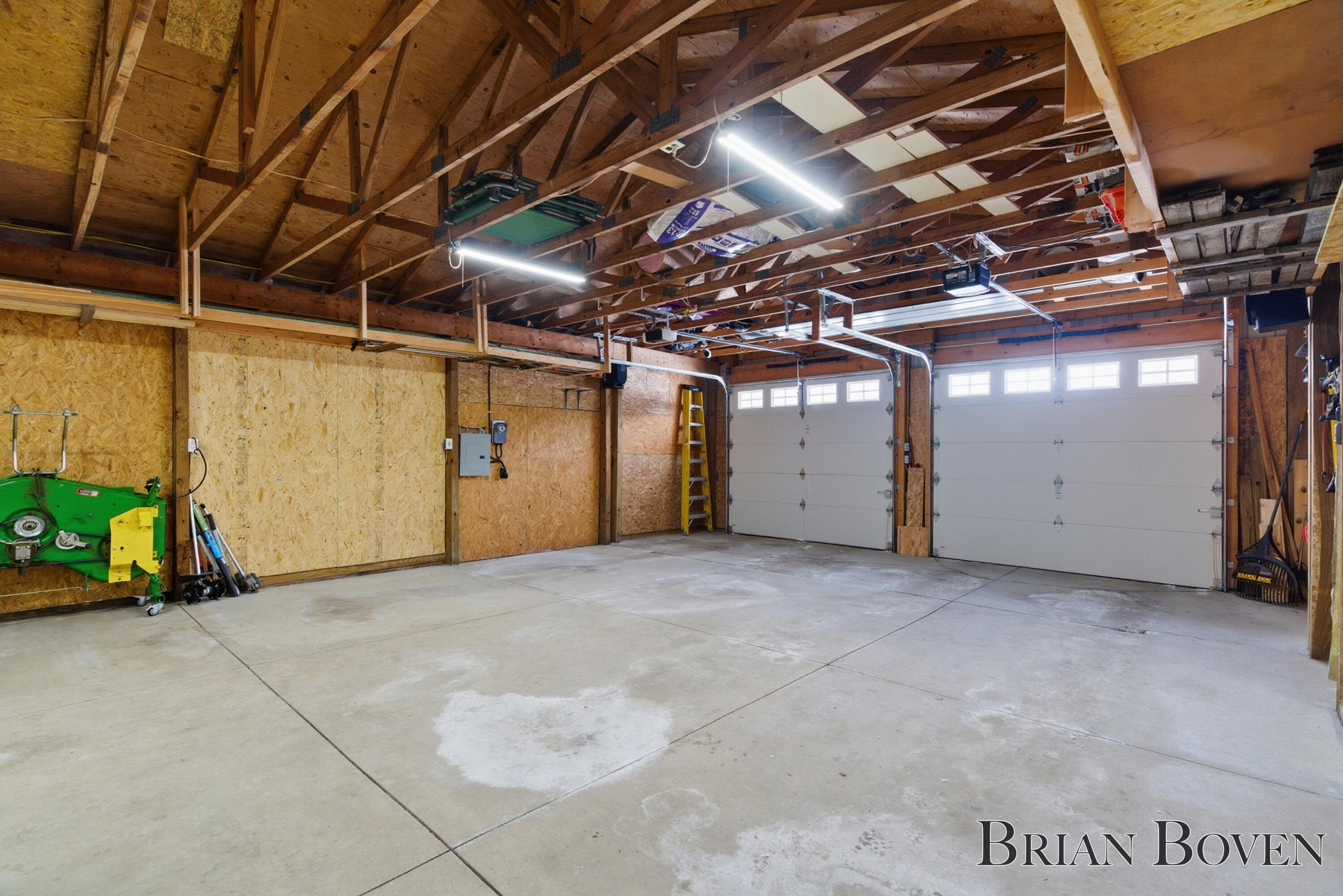 9800 10 Mile Road Northeast Rockford, MI 49341 - Photo 25 of 49 DSC05445