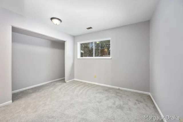 $139,000 | 6716 Cascade Road Southeast, Unit 37, Grand Rapids, MI 49546