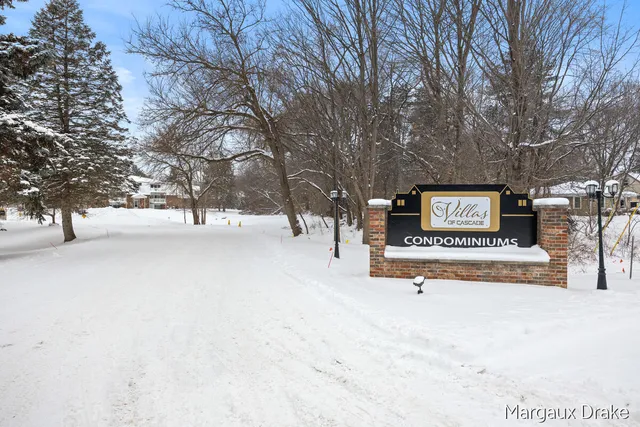 $139,000 | 6716 Cascade Road Southeast, Unit 37, Grand Rapids, MI 49546