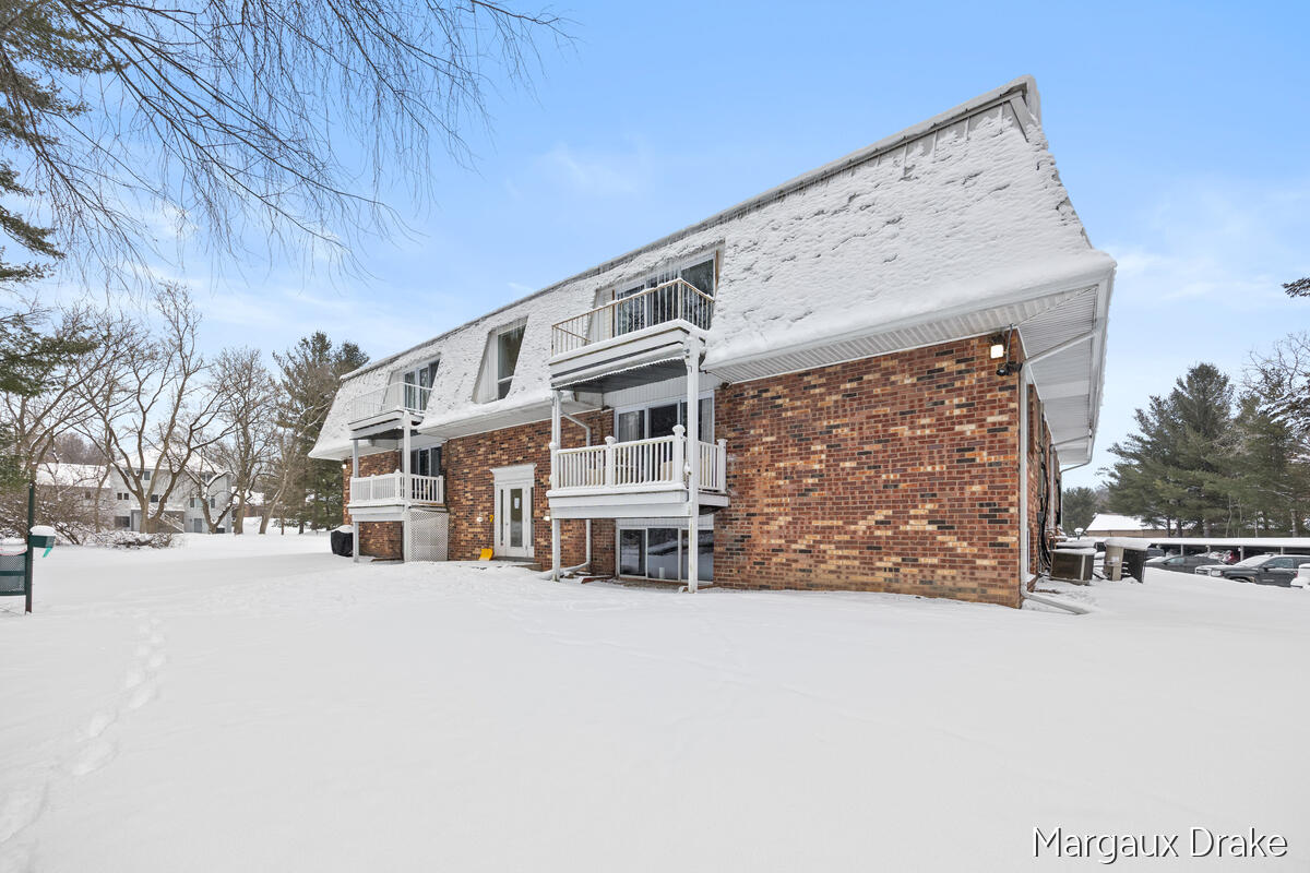 6716 Cascade Road Southeast, Unit 37 Grand Rapids, MI 49546 - Photo 20 of 21 6716-Cascade_019