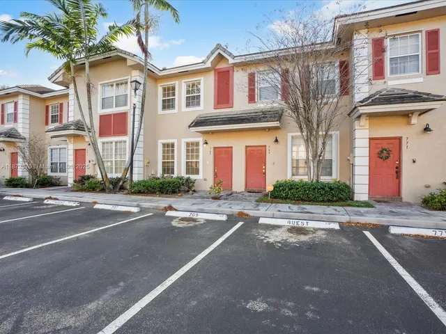 $2,600 | 767 Northwest 42nd Avenue, Unit 767, Plantation, FL 33317