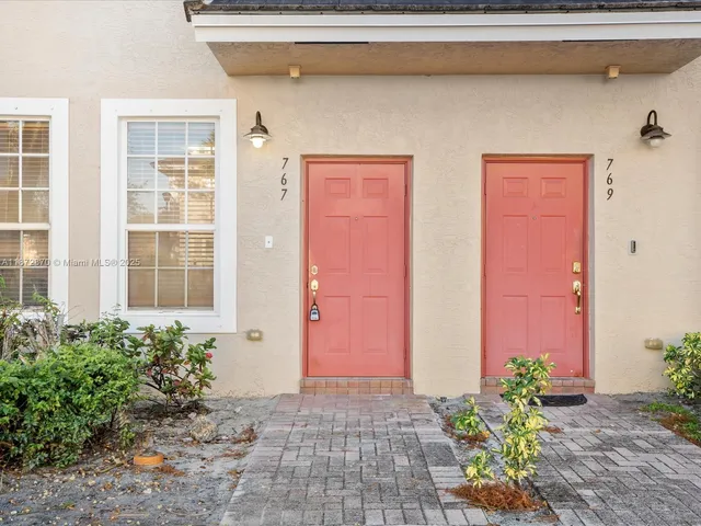 $2,600 | 767 Northwest 42nd Avenue, Unit 767, Plantation, FL 33317
